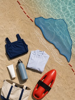 Cover of Strandurlaub Essentials: Die richtige Bademode, Sonnenschutz und Wasser-Sicherheit wählen